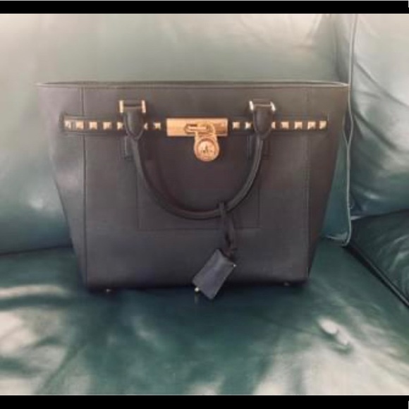 Michael Kors Handbags - Michael Kors purse